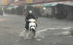Hôm nay 5-6, Nam Bộ vẫn mưa to, đề phòng lốc, sét, mưa đá