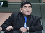 Maradona sốt ruột, muốn truyền lửa cho Messi và đàn em