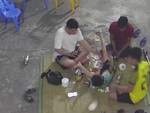 Bố hết mồi nhậu vì con trai trồng cây chuối ngã vào mâm cơm