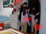 'Tan chảy' trước khoảnh khắc vợ con mừng rỡ đón chồng đi làm xa về
