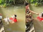 Cô gái tay không bắt cá chuyên nghiệp khiến ai xem cũng phải trầm trồ