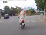 Tài xế suýt sập bẫy xi-nhan 'dương đông kích tây' của nữ ninja