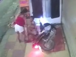 'Cứ nằm yên tình yêu sẽ đến'
