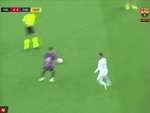 Lewandowski gây sốt với 'cú đánh gót tuyệt đỉnh' kiến tạo bàn thắng cho Barca