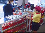 Chàng trai quê một cục vì quỵt 200.000 tiền thối bất thành