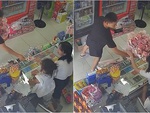 Bé gái giận dỗi vì bố thiên vị cho mẹ bó hoa to