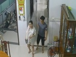 Chồng bắt chước dáng đi nặng nề để ghẹo vợ bầu