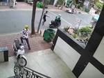 Hai tên trộm xe máy bỏ chạy trối chết vì bị hàng xóm cầm gậy úp sọt