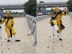 Tôn Ngộ Không bất lực khi nhìn dép rơi xuống sông