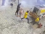 3 thanh niên liên tiếp lọt 'hố tử thần' vì nóng vội cứu bạn