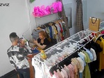 'Thần điêu đại bịp' quê một cục khi gặp nữ chủ tiệm cao tay