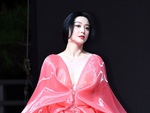 Phạm Băng Băng 'lạc quẻ' trên thảm đỏ LHP Busan 2023