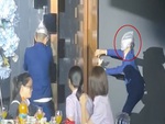 'Siêu nhân' quê một cục vì nhầm cửa đón dâu