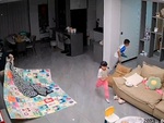 Ba bố con chuyển đổi trạng thái 180 độ khi 'nóc nhà' về