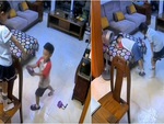 Chị gái quyền lực khiến em trai ngoan ngoãn trong một nốt nhạc