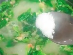 Mẹo chữa nồi canh mặn hiệu quả 'tuyệt đối'