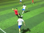 Chàng trai có pha rê bóng và ghi bàn như Messi