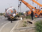 Màn cứu hộ 'gấp đôi nỗi sầu'