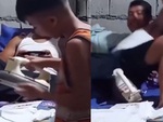 Bố hú hồn khi bị con trai troll