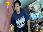 Cháu nằm trên giường nhưng bà vẫn đu võng nhiệt tình để ru ngủ
