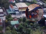 Chàng trai điều khiển flycam bắt quả tang bạn nhậu không rủ