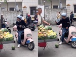 Chàng trai bối rối vì tự nhiên phải mua dưa hấu
