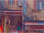 Chàng trai cho chú khỉ hộp bánh để xin lại kính