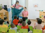 Cô giáo mầm non làm ảo thuật khiến trò ngơ ngác