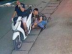 Thanh niên đi SH bất lực khi bị bạn troll