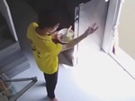 Chàng trai ảo tưởng sức mạnh, nghĩ mình là Người Nhện