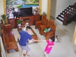 Hai bố con yêu đời nhảy múa
