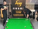 Chàng trai ngao ngán khi gặp cao thủ bida lỗ
