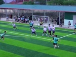 Đồng đội dàn xếp đá phạt, báo hại thủ môn bị thủng lưới