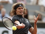 Zverev vào bán kết Roland Garros