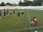 Pha dàn xếp sút penalty vụng về nhất quả đất