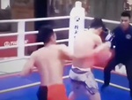 Võ sĩ bị hạ knock out vì nhìn nhầm trọng tài là đối thủ