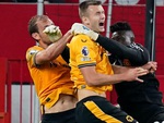 Cơ quan quản lý trọng tài xin lỗi Wolverhampton sau trận thua oan Man United