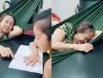 Bà nội bất lực khi dạy cháu đánh vần, ghép chữ