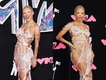 Doja Cat gây sốc với chiếc váy mạng nhện rách tả tơi