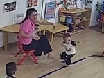 Video hài nhất tuần qua: Cô giáo cười sảng khi trò nhảy siêu ngầu