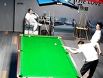 3 thanh niên chơi bida lỗ kiểu tấu hài