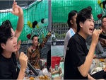 3 chàng trai ngồi nhậu hát karaoke như nuốt đĩa