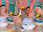 Ông bố hướng dẫn cách cho con ăn siêu nhanh gọn