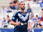 Cựu tiền đạo Liverpool Andy Carroll lẻn vào nhà vợ cũ