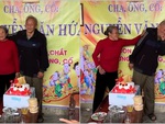Cụ bà ngại ngùng không cho chồng khoác vai chụp hình ngày mừng thọ