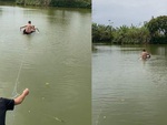 Chàng trai thả lưới đánh cá chìm thuyền phiên bản Titanic