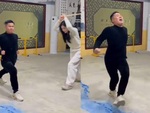 Sư phụ hoảng hồn với cú đập trượt của nữ đồ đệ