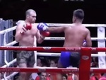 Võ sĩ bị hạ knock out vì gặp phải 'vua lì đòn'