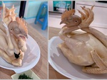 Cười sảng với màn buộc gà cúng kiểu cánh phượng