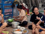 Chồng bối rối khi vợ xin tiền làm tóc trước mặt bố mẹ